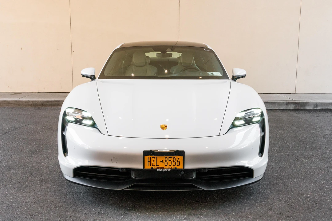 2021 Porsche Taycan - Image 7 of 31