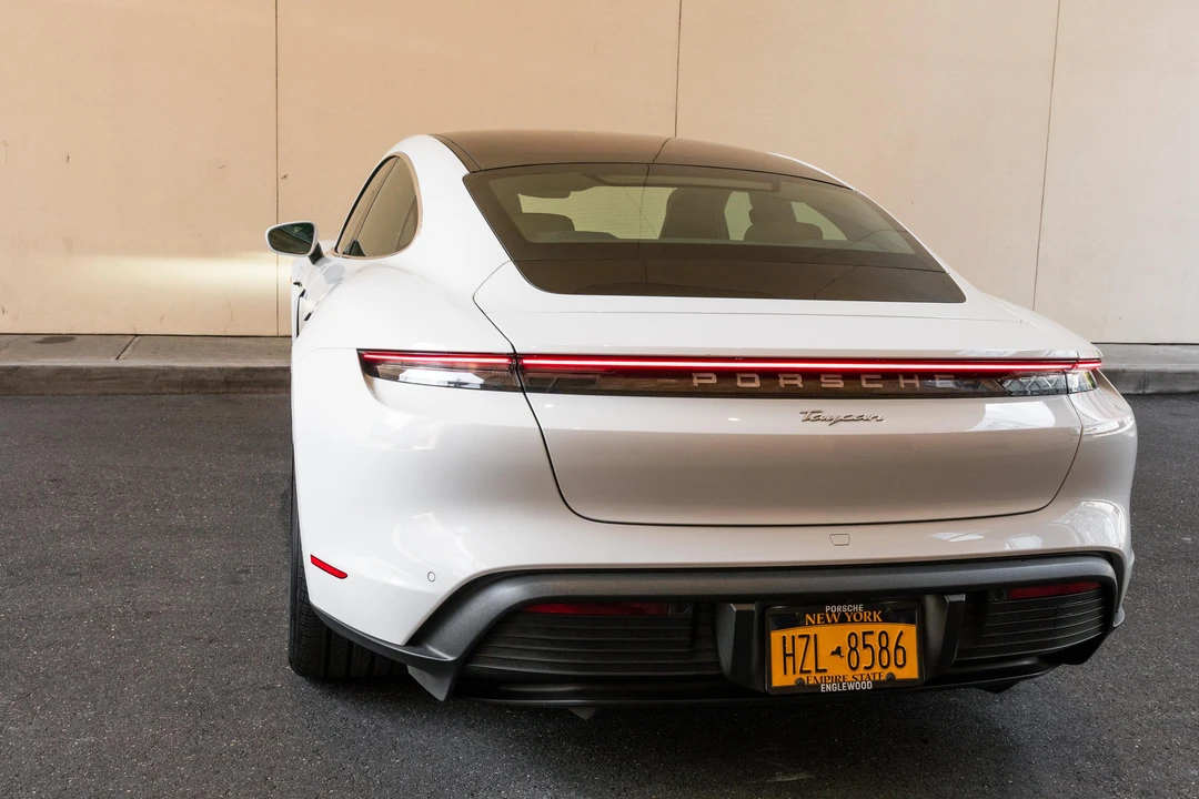 2021 Porsche Taycan - Image 23 of 31