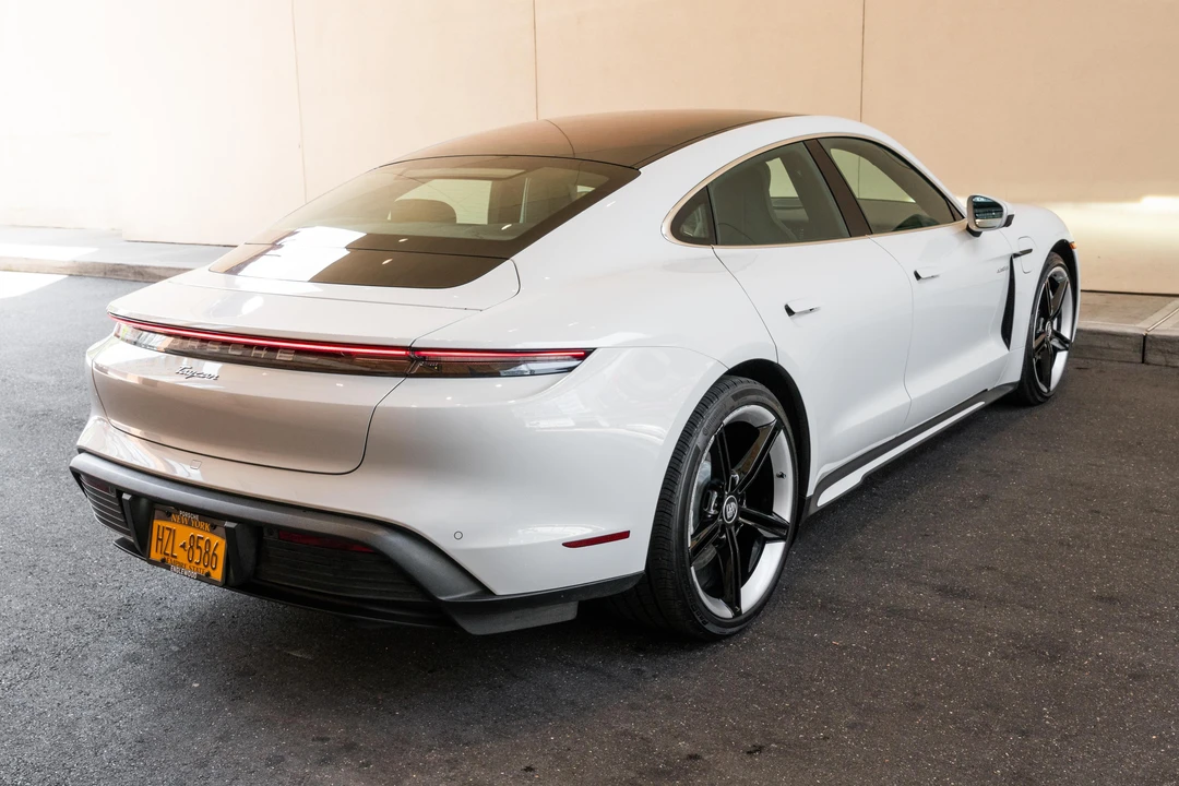 2021 Porsche Taycan - Image 28 of 31