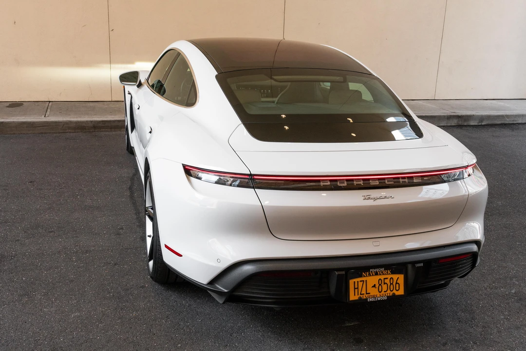 2021 Porsche Taycan - Image 22 of 31