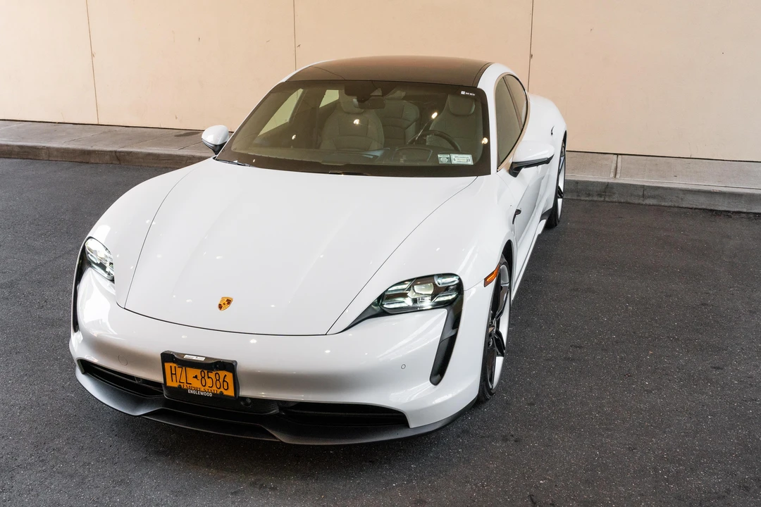 2021 Porsche Taycan - Image 12 of 31