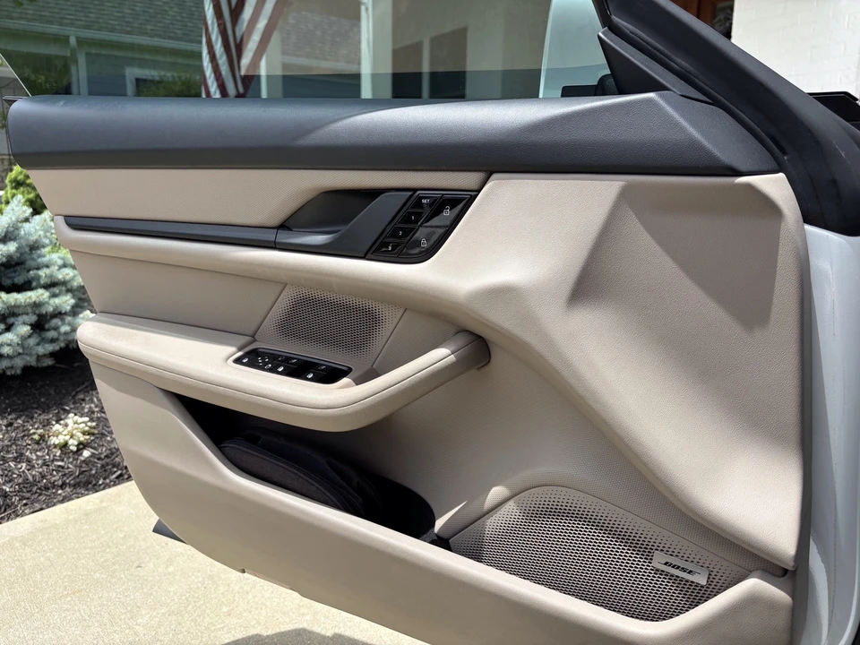 2021 Porsche Taycan - Image 18 of 19