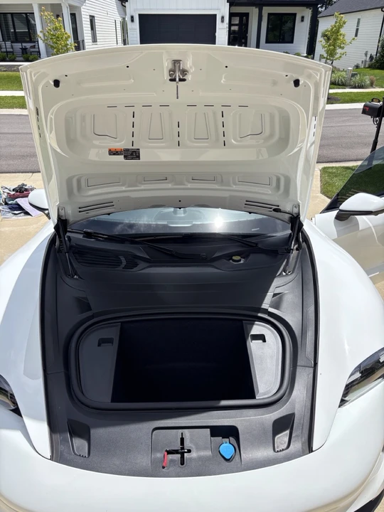 2021 Porsche Taycan - Image 10 of 19