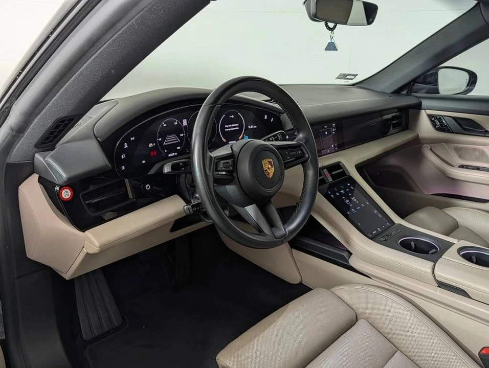 2021 Porsche Taycan - Image 4 of 5