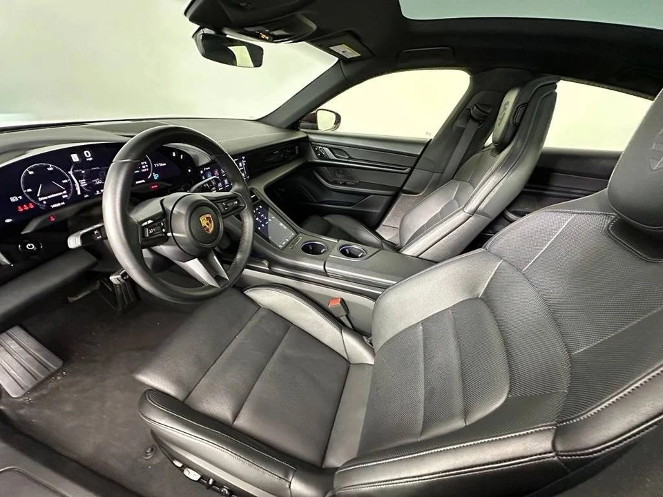 2021 Porsche Taycan - Image 4 of 5
