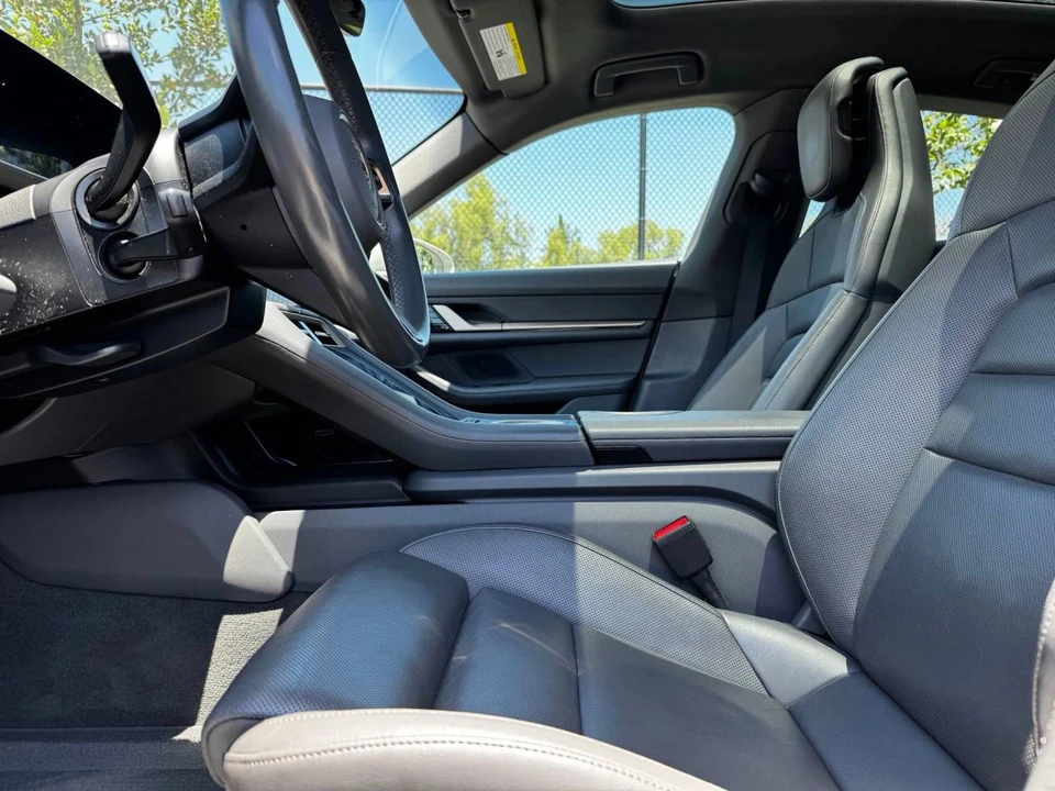 2021 Porsche Taycan - Image 4 of 5