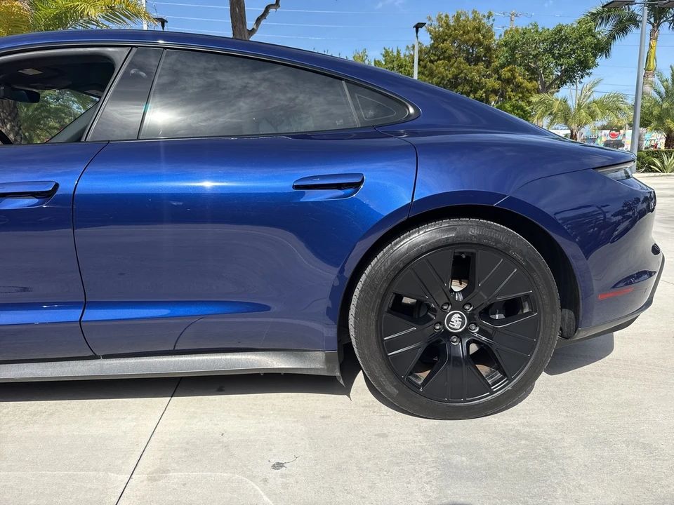 2021 Porsche Taycan - Image 5 of 21
