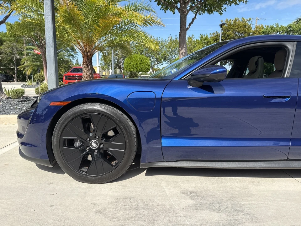2021 Porsche Taycan - Image 4 of 21