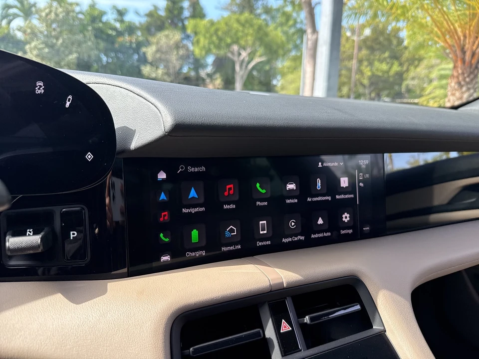2021 Porsche Taycan - Image 18 of 21