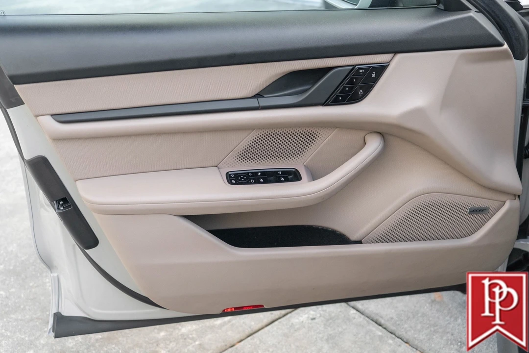 2021 Porsche Taycan - Image 8 of 21