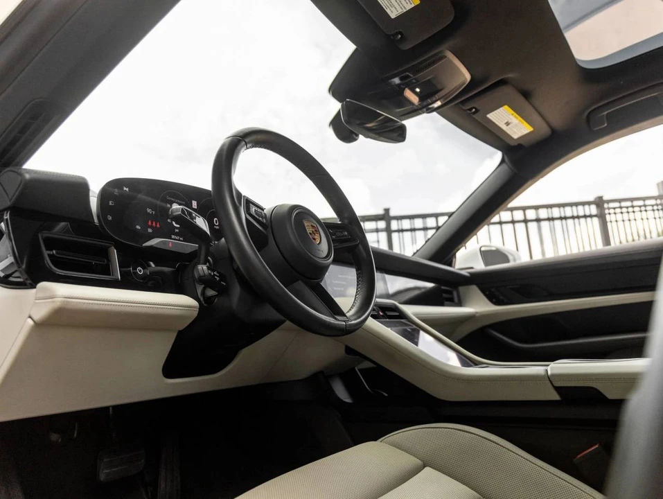 2021 Porsche Taycan - Image 4 of 5