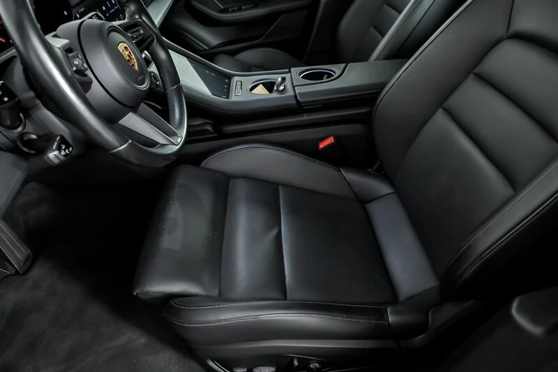 2021 Porsche Cayman - Image 17 of 31