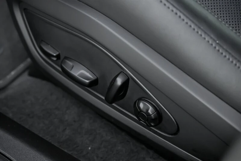 2021 Porsche Cayman - Image 22 of 31