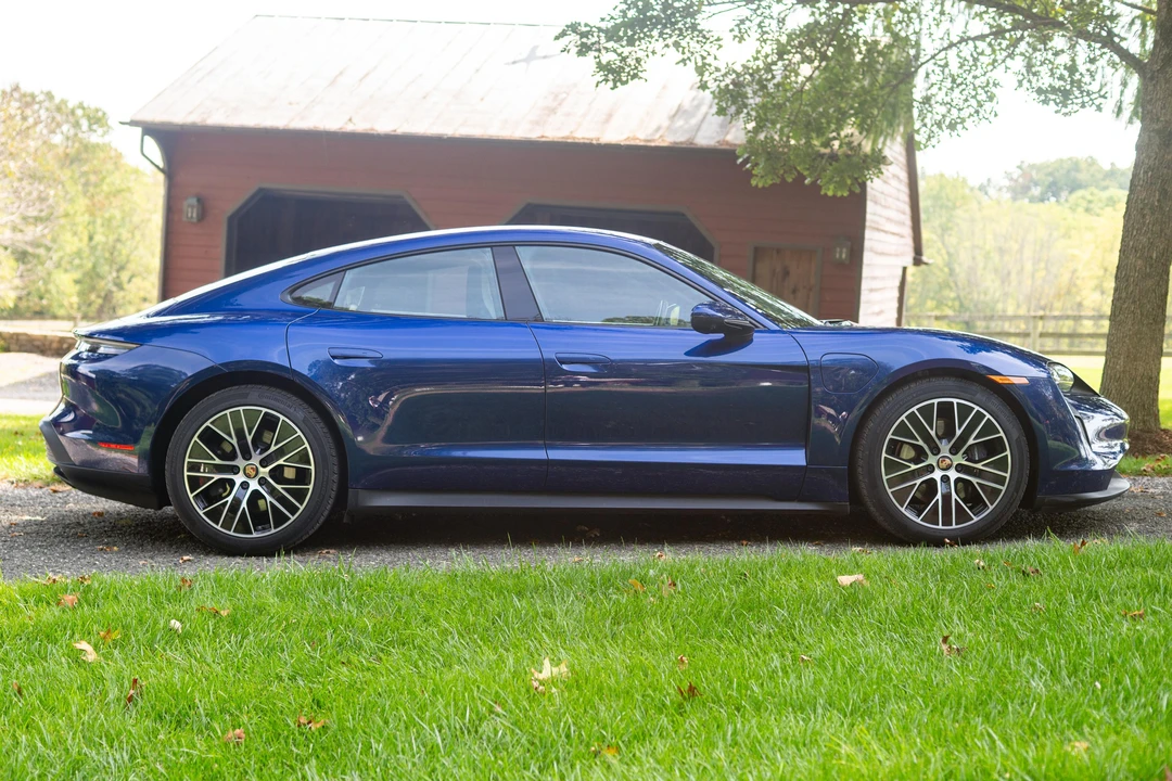 2021 Porsche Taycan - Image 7 of 31