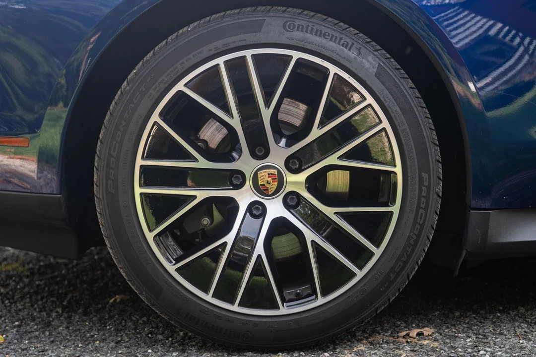 2021 Porsche Taycan - Image 2 of 31