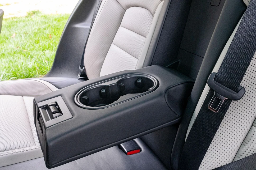 2021 Porsche Taycan - Image 16 of 31