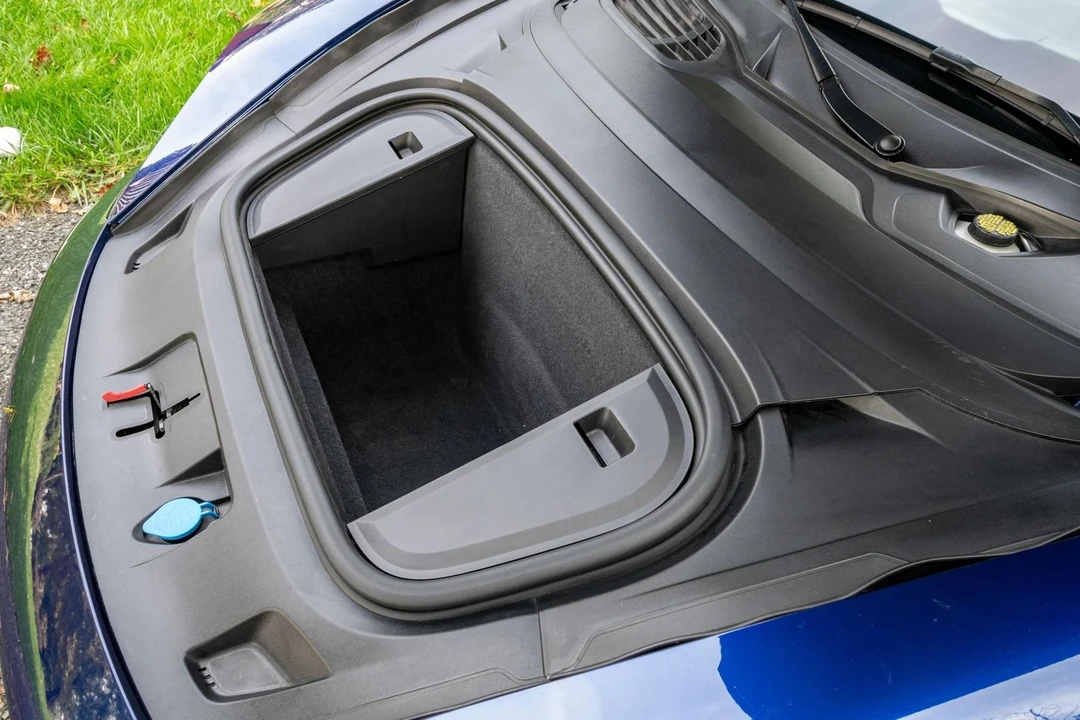 2021 Porsche Taycan - Image 17 of 31