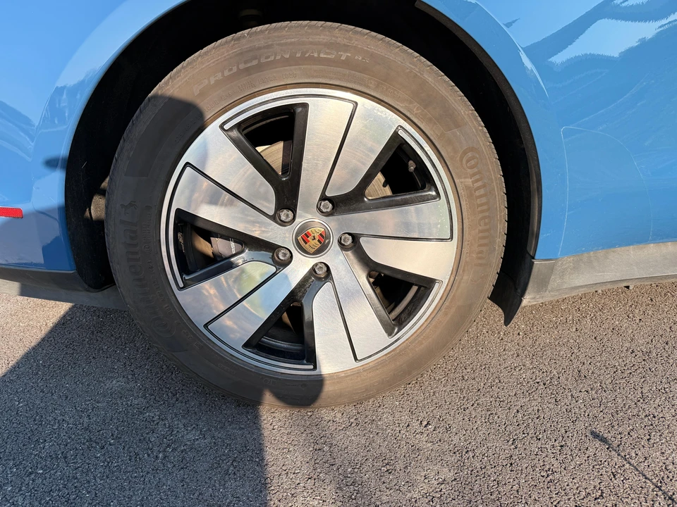 2021 Porsche Taycan - Image 23 of 31