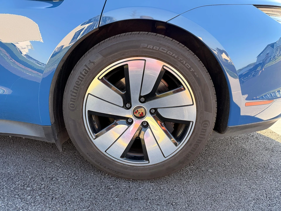 2021 Porsche Taycan - Image 22 of 31