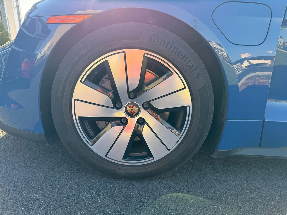 2021 Porsche Taycan - Image 20 of 31