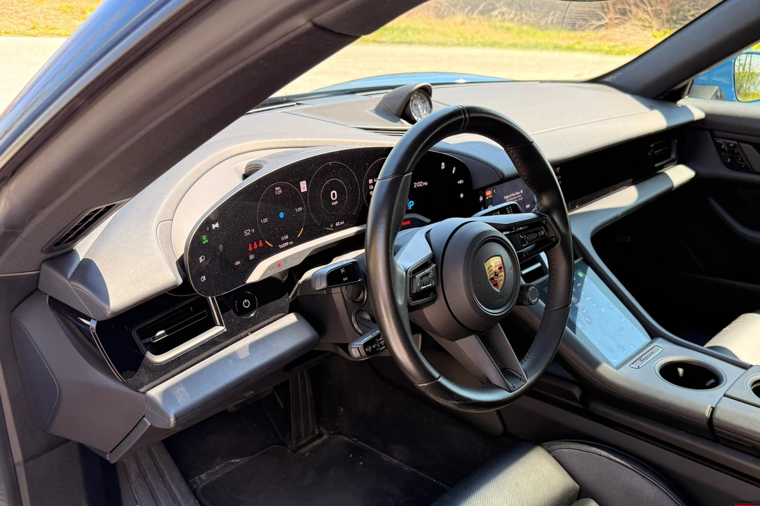 2021 Porsche Taycan - Image 24 of 31