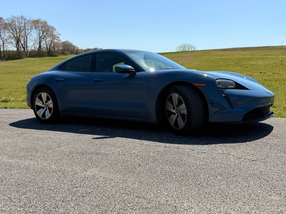 2021 Porsche Taycan - Image 13 of 31