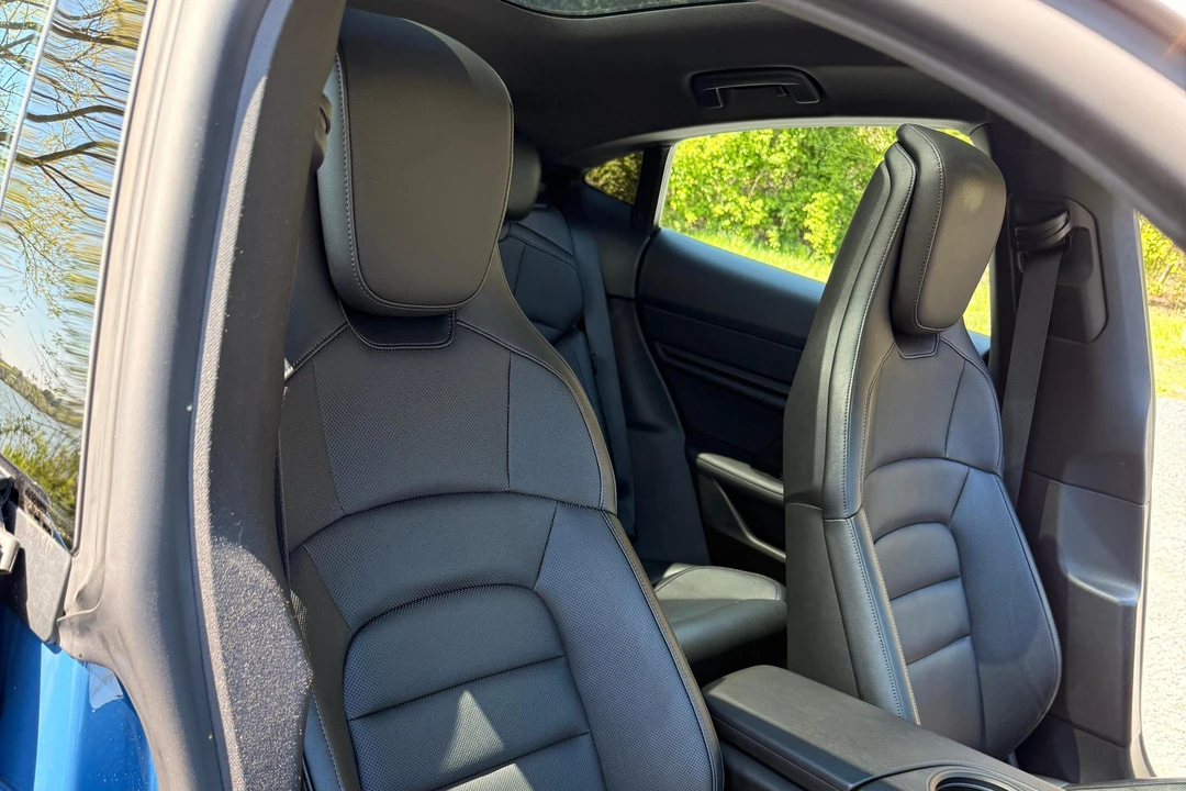 2021 Porsche Taycan - Image 25 of 31