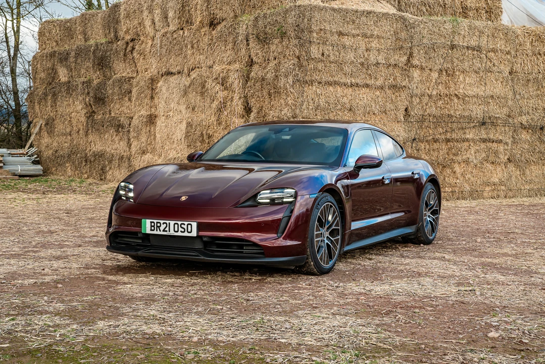 2021 Porsche Taycan - Image 4 of 31