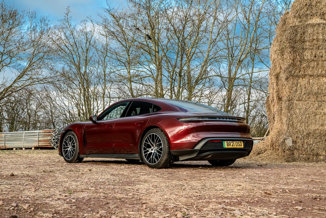 2021 Porsche Taycan - Image 6 of 31