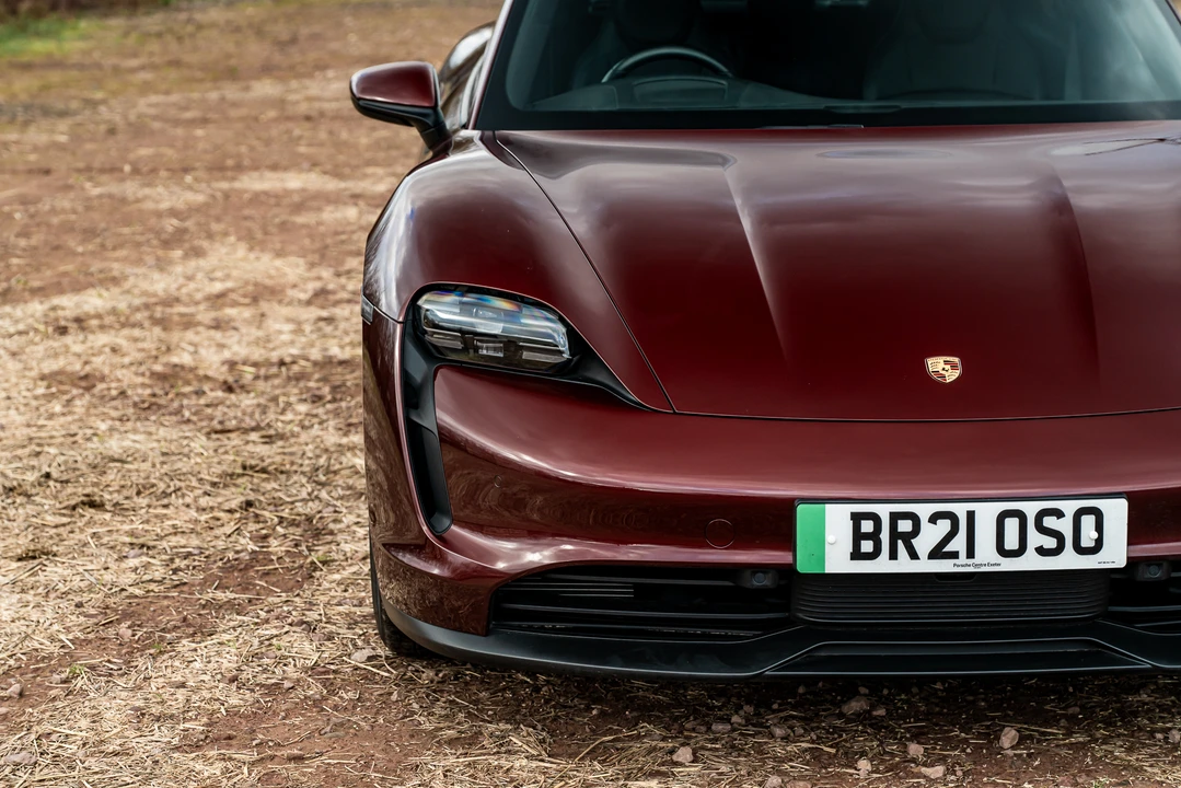 2021 Porsche Taycan - Image 11 of 31