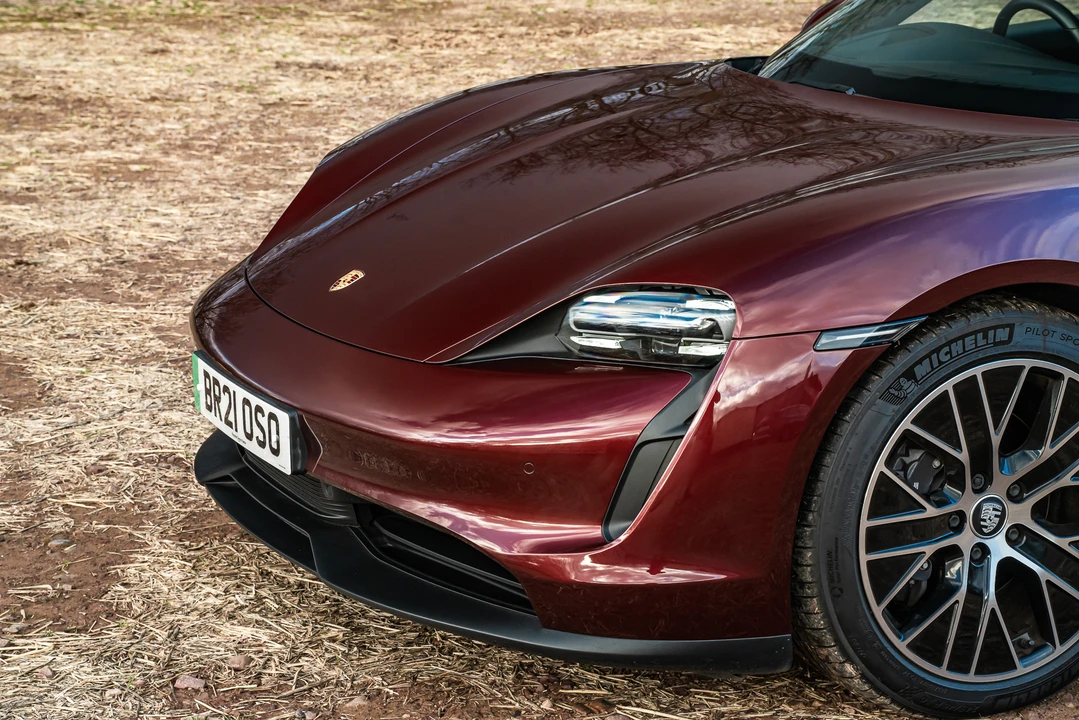2021 Porsche Taycan - Image 16 of 31