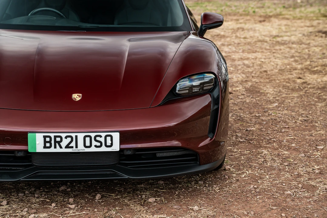 2021 Porsche Taycan - Image 12 of 31