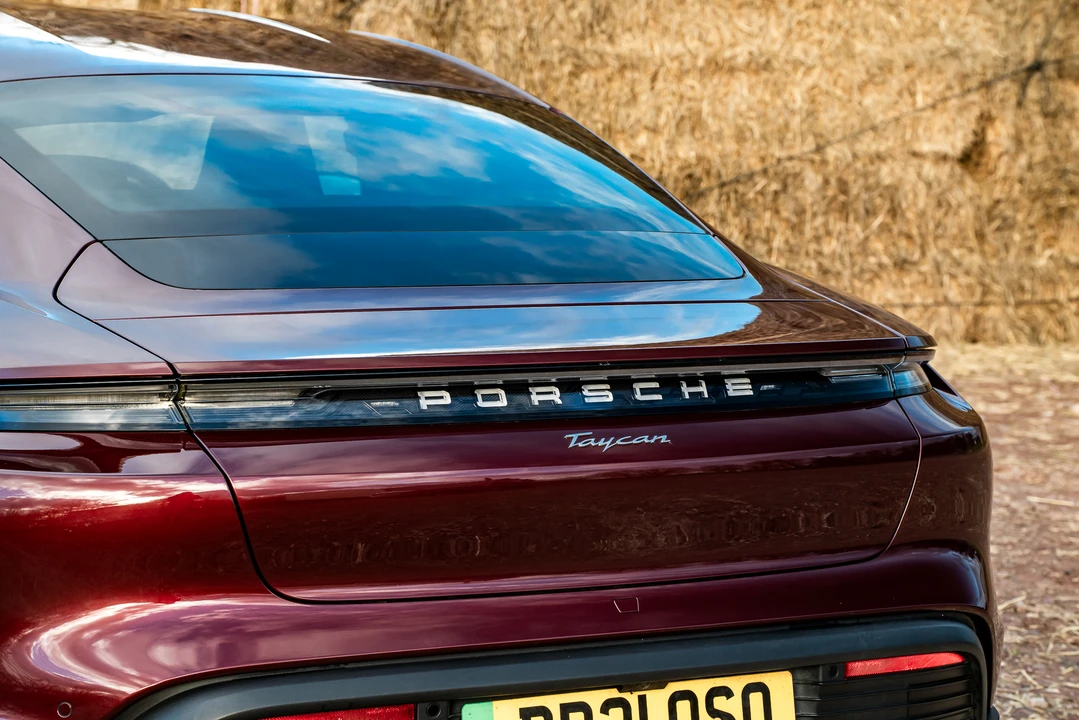 2021 Porsche Taycan - Image 24 of 31