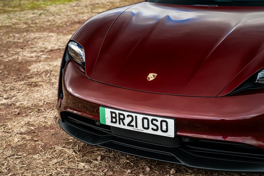 2021 Porsche Taycan - Image 17 of 31