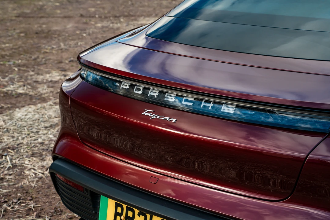 2021 Porsche Taycan - Image 27 of 31