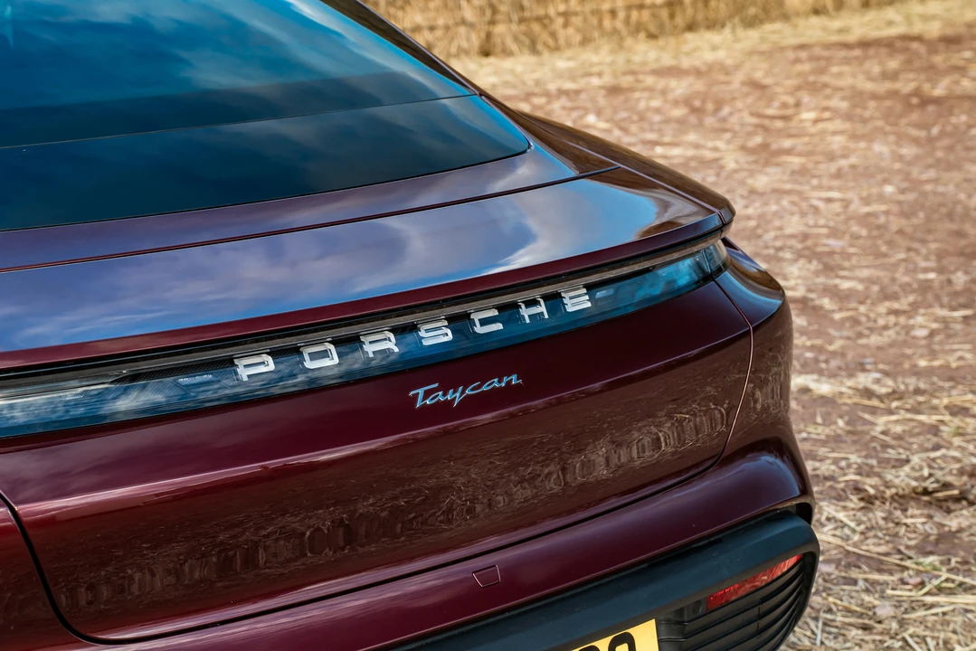 2021 Porsche Taycan - Image 28 of 31