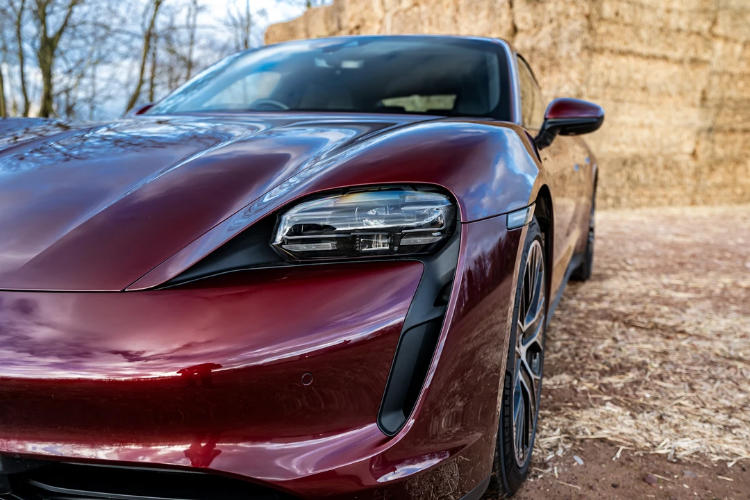 2021 Porsche Taycan - Image 31 of 31