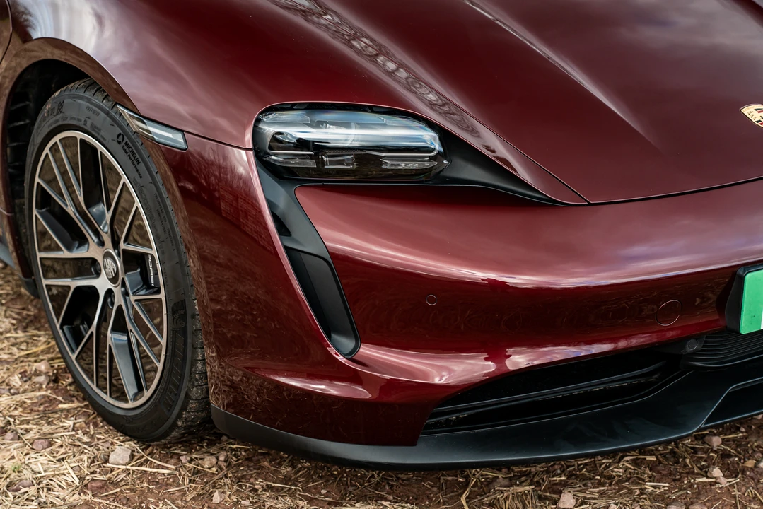 2021 Porsche Taycan - Image 21 of 31