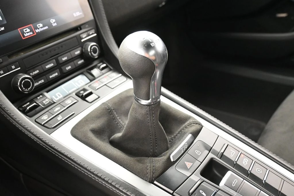 2021 Porsche - Image 20 of 31