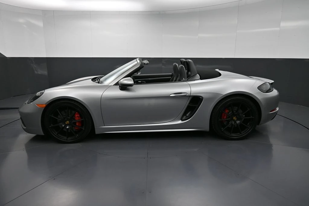 2021 Porsche - Image 28 of 31