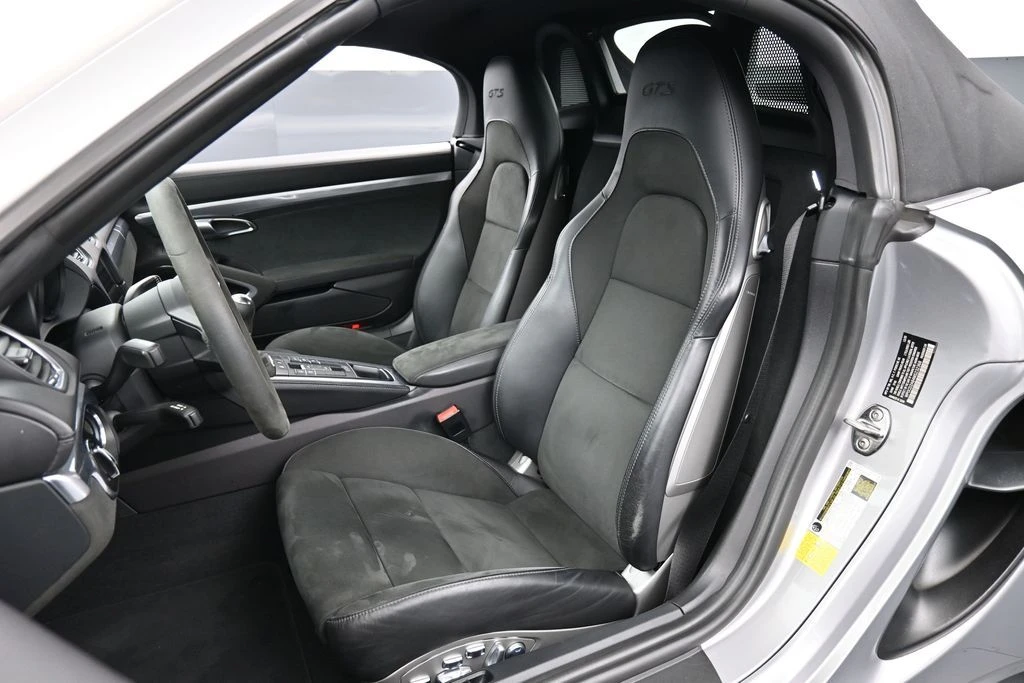 2021 Porsche - Image 5 of 31