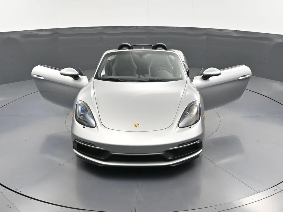 2021 Porsche - Image 30 of 31