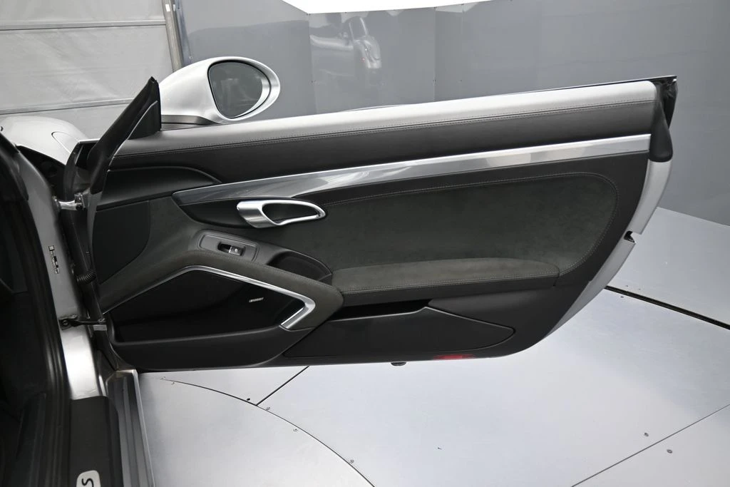 2021 Porsche - Image 22 of 31