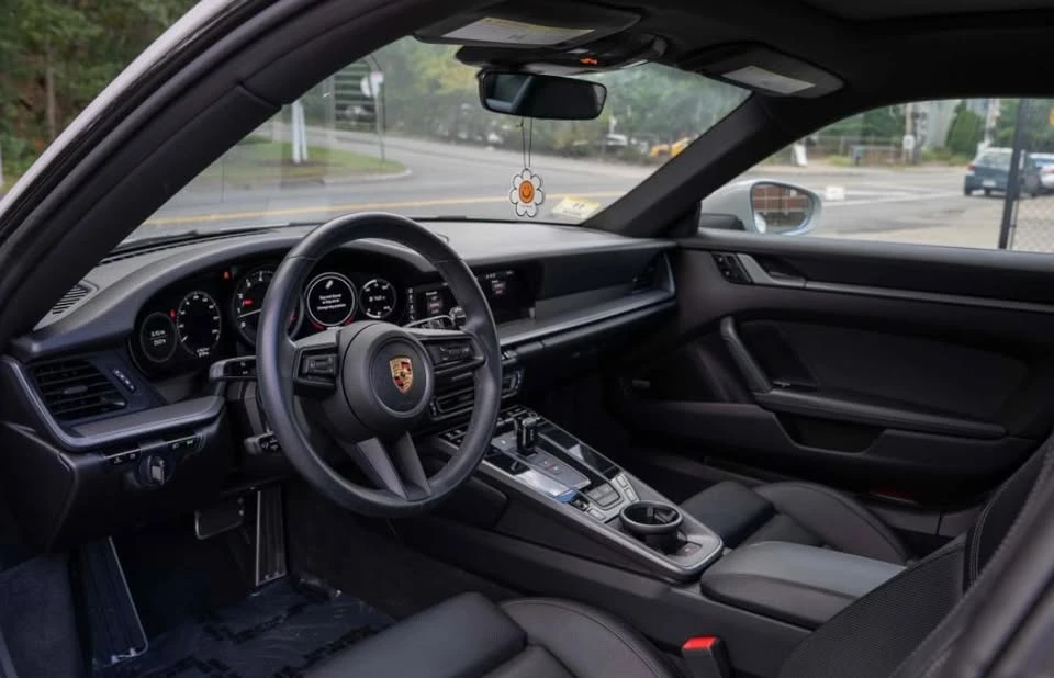 2021 Porsche 992 Carrera - Image 9 of 15
