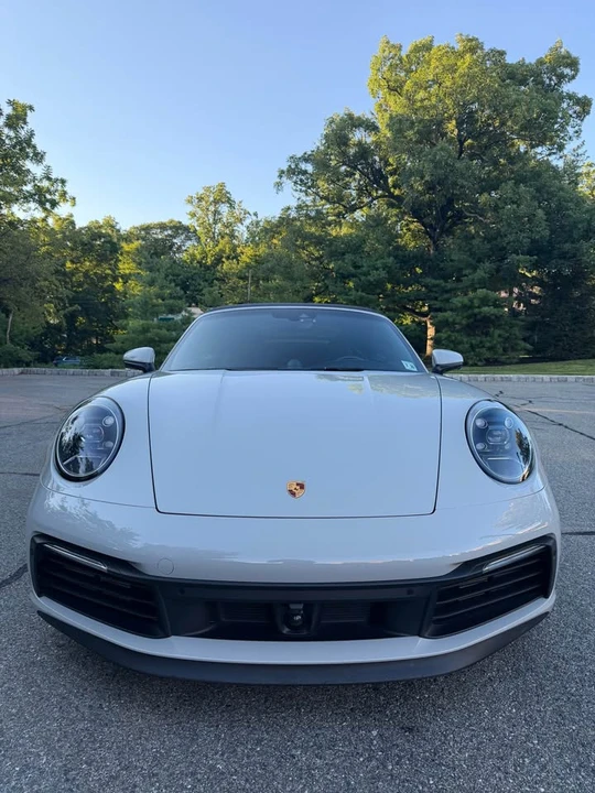 2021 Porsche 992 Carrera 4S - Image 9 of 18