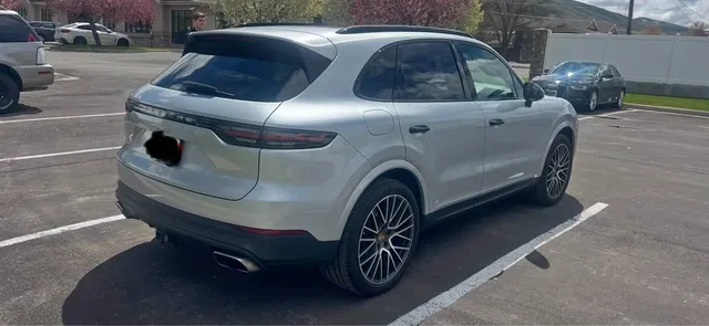 2021 Porsche Cayenne Platinum Edition
