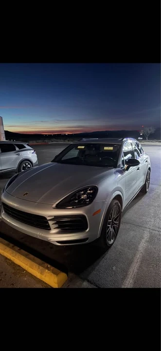 2021 Porsche 9Y0/9Y3 Cayenne - Image 2 of 2