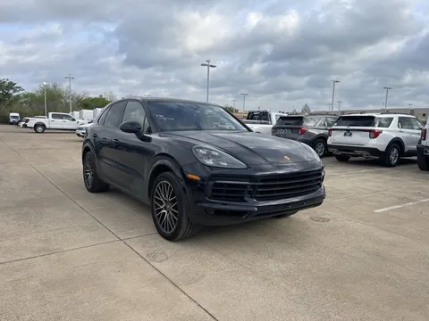 2021 Porsche Cayenne Base