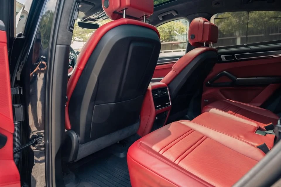 2021 Porsche 9Y0/9Y3 Cayenne GTS - Image 9 of 15
