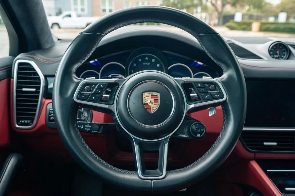 2021 Porsche 9Y0/9Y3 Cayenne GTS - Image 14 of 15